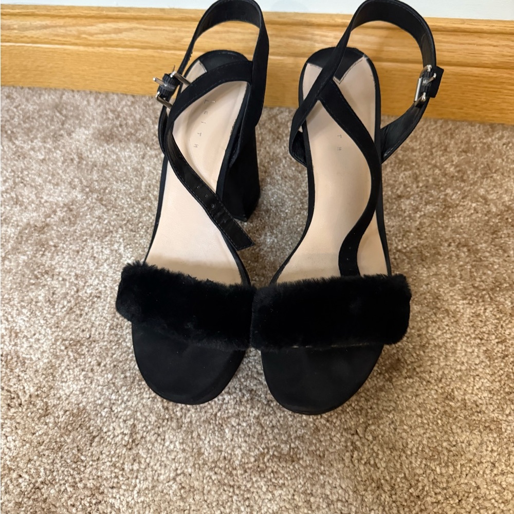 Elegant Black Strappy Sandals